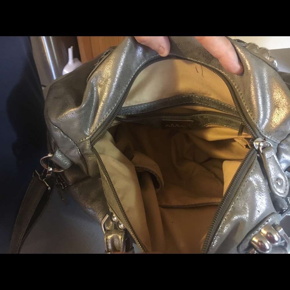 Used silver bag - Picture 2 of 4